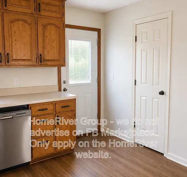 4325 Gladstone Blvd — Photo 5