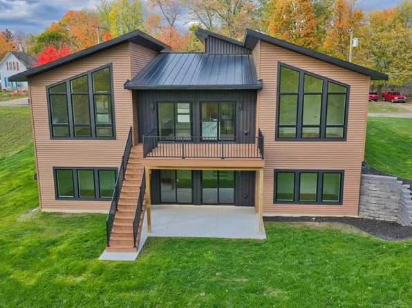 315 W High St, Union City, MI 49094