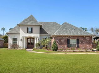 1067 Scarlet Oak Ln, Mandeville, LA 70448