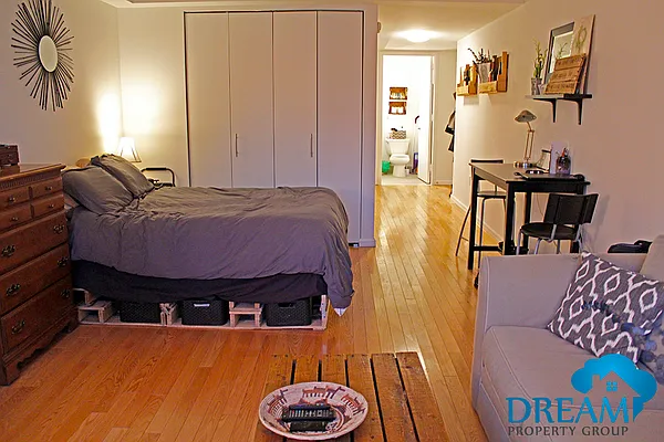 Rented by Dream Property Group LLC | media 3