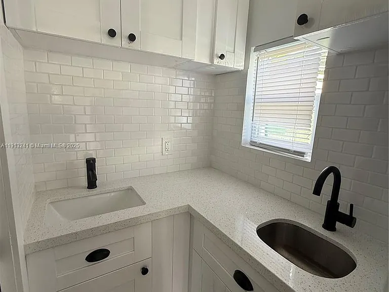 5636 NW 4th Ave #STUDIO — Photo 3
