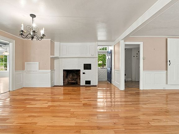 5th image of 25 Craigville Beach Rd