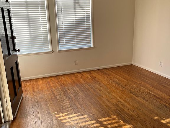 5th image of 3821 W 116th St