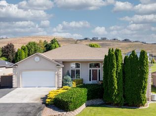 2677 E Katie Rd, Kennewick, WA 99338