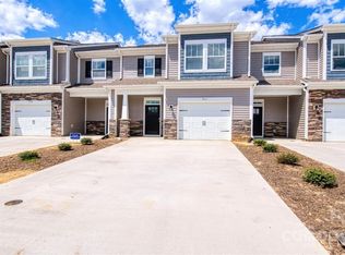 138 Creekview Rd, Hendersonville, NC 28792