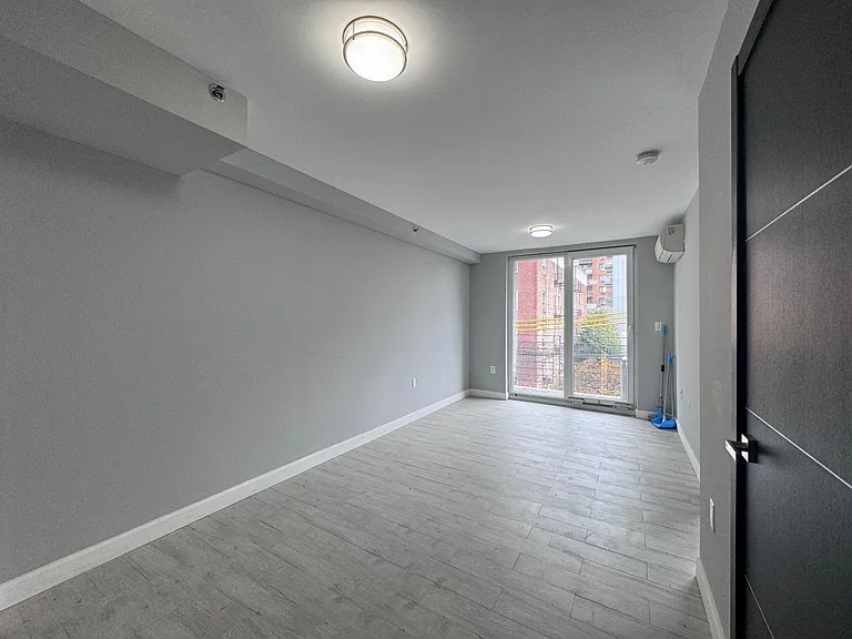 3520 146th St #3E — Photo 9