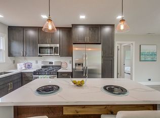111 Frontier Dr, Oceanside, CA 92054