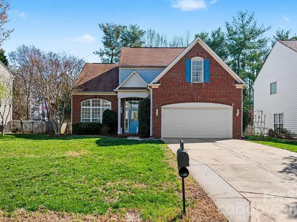 8842 Fieldcroft Dr, Charlotte, NC 28277