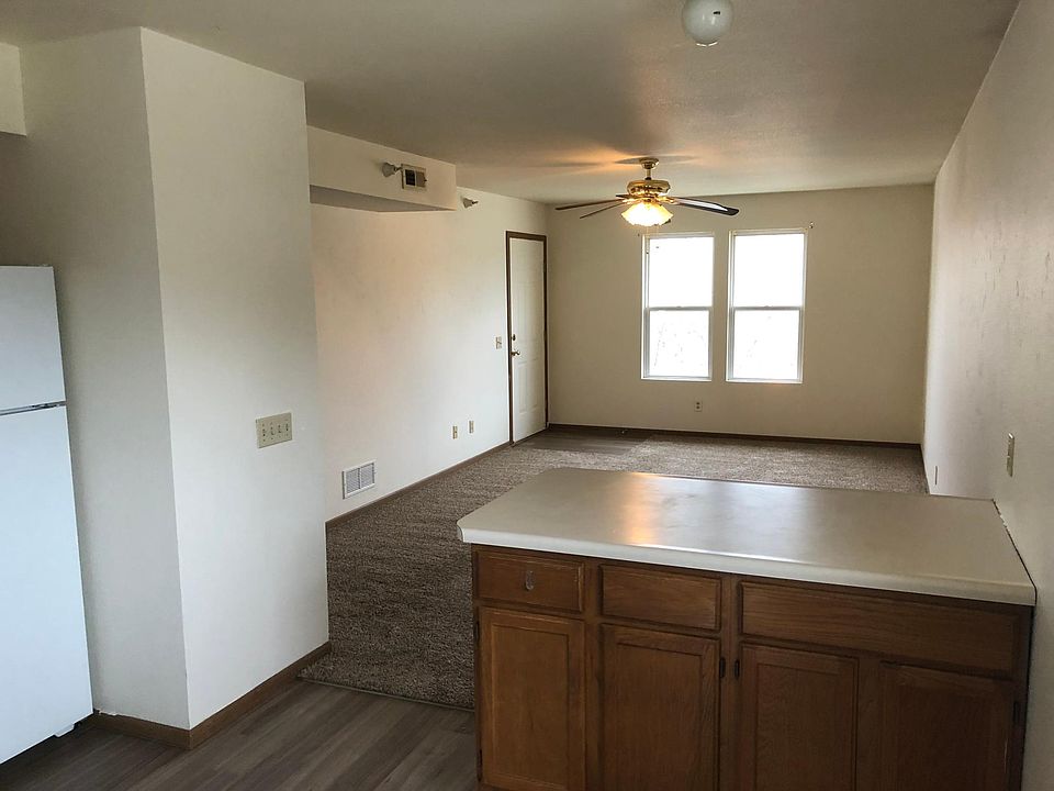 1st image of 5509 Valley View Dr APT 2