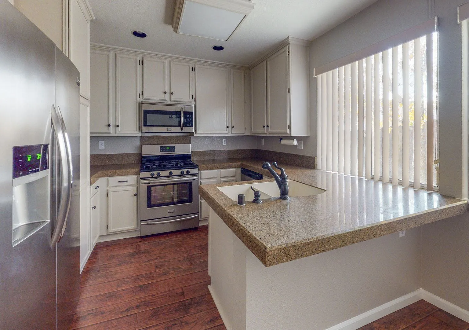 1030 Syracuse Cir — Photo 3