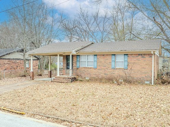 3rd image of 1096 Berrywood Ave
