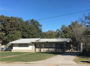 405 6th St, Graham, TX 76450