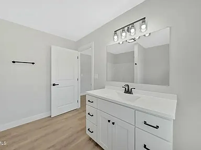 12150 Arbor St #D — Photo 10