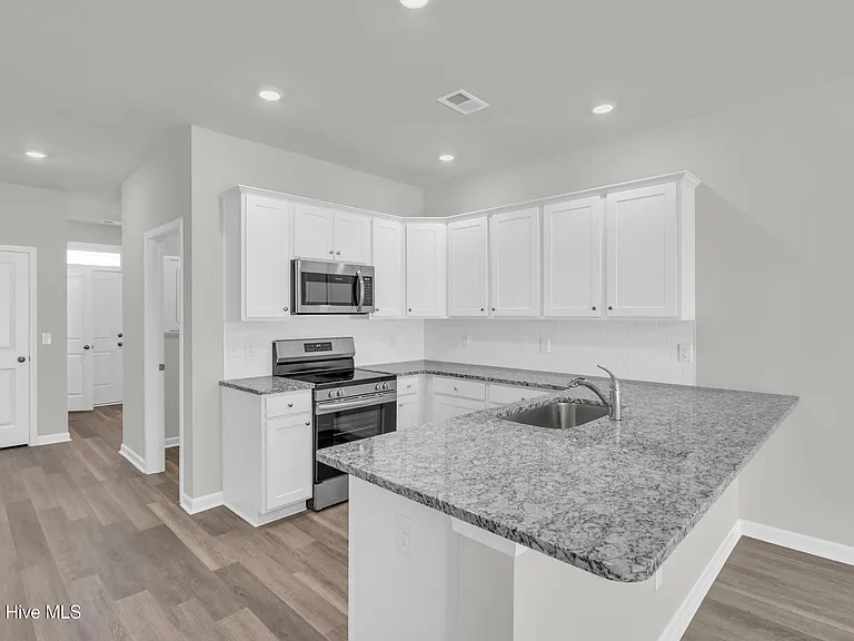 246 Arnette Dr #B — Photo 5