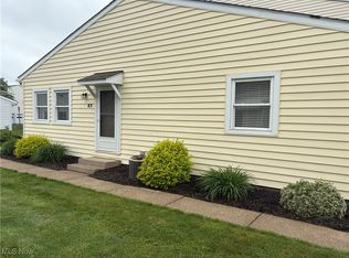 2531 Royal County Down APT A, Uniontown, OH 44685