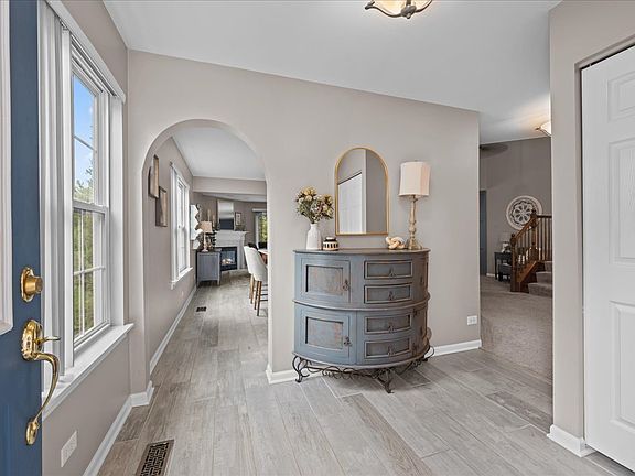 2nd image of 3368 Renard Ln