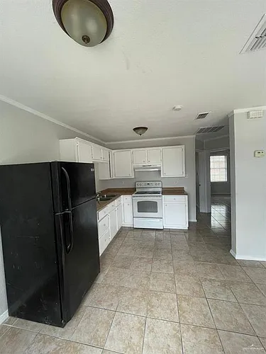 174 Rosales Dr #1 Photo 1