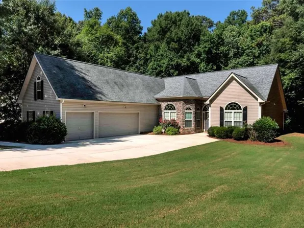 222 Jefferson Walk Cir, Jefferson, GA 30549