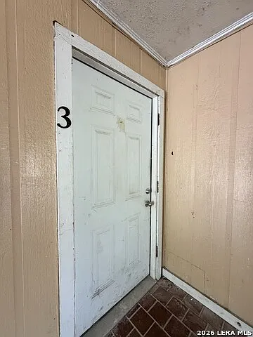 153 E Baylor #3 — Photo 7