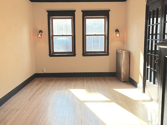 5th image of 5716 S Kenwood Ave APT 1