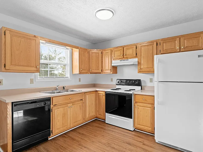 Austin Place Apartments — Photo 18