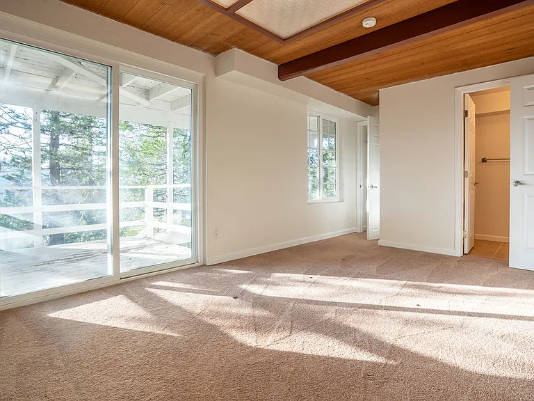 521 Pioneer Rd — Photo 32