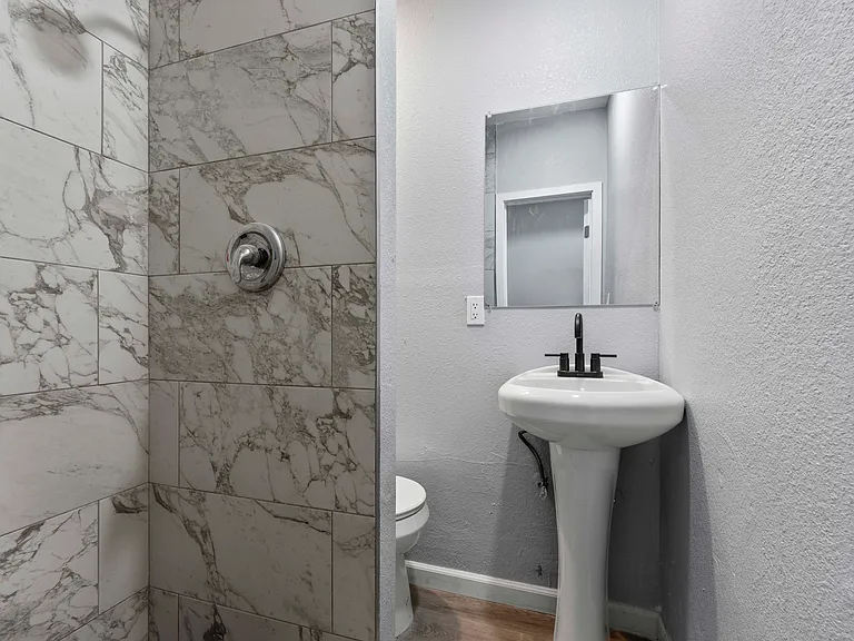 37863 Melton Ave #1/2 — Photo 11