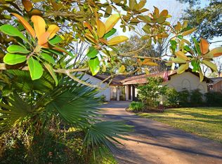 4102 Long Grove Dr, Seabrook, TX 77586