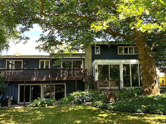 3rd image of 5771 Elm Ave