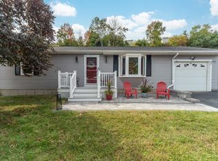 61 Parsons Hill Dr, Worcester, MA 01603