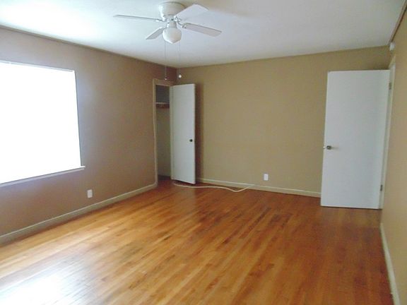 3rd image of 2400 Angelle Dr