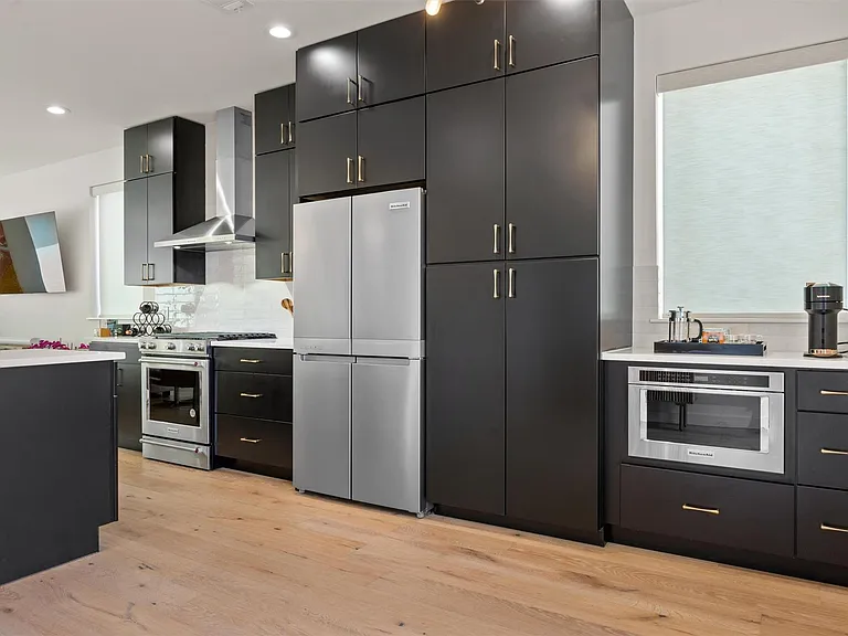 4404 Mount Vernon Dr #B — Photo 4