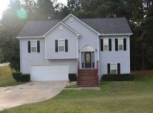 34 Corn Crib Dr, Newnan, GA 30263