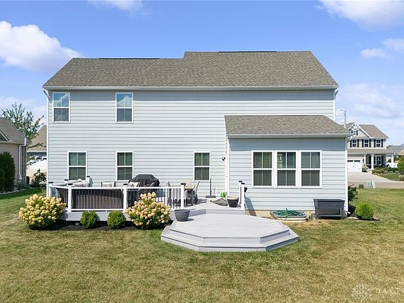 2nd image of 2222 Larkspur Dr