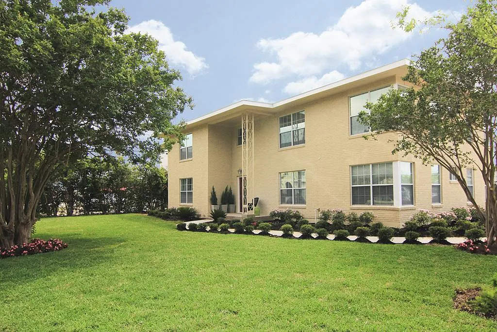 Building Photo - 6832 Bellgreen Dr #C