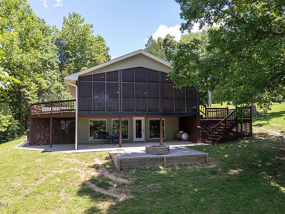 2nd image of 230 Parkview Ln