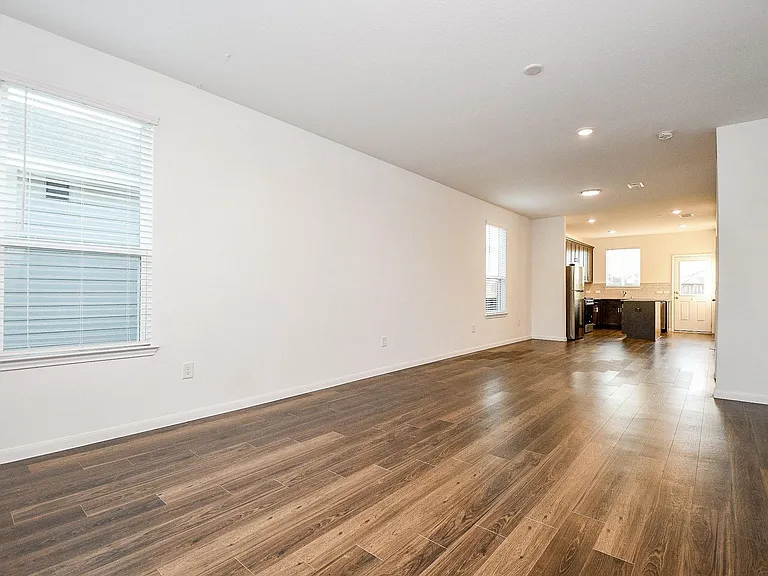 17867 Baleage Ln — Photo 6