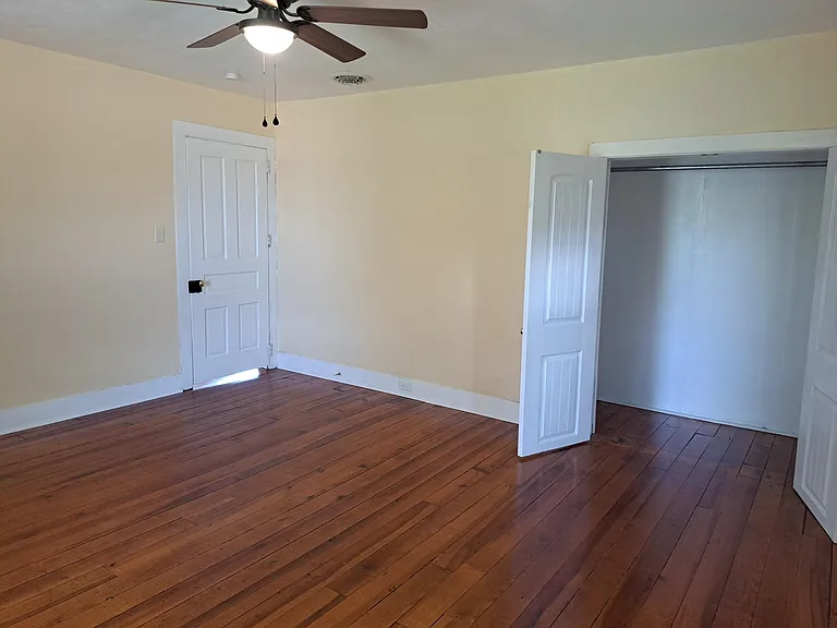 781 Kingsale Rd — Photo 17