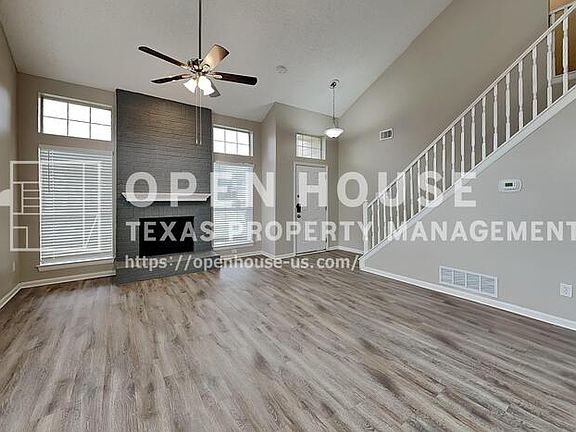 4th image of 3366 Fox Hollow Ct
