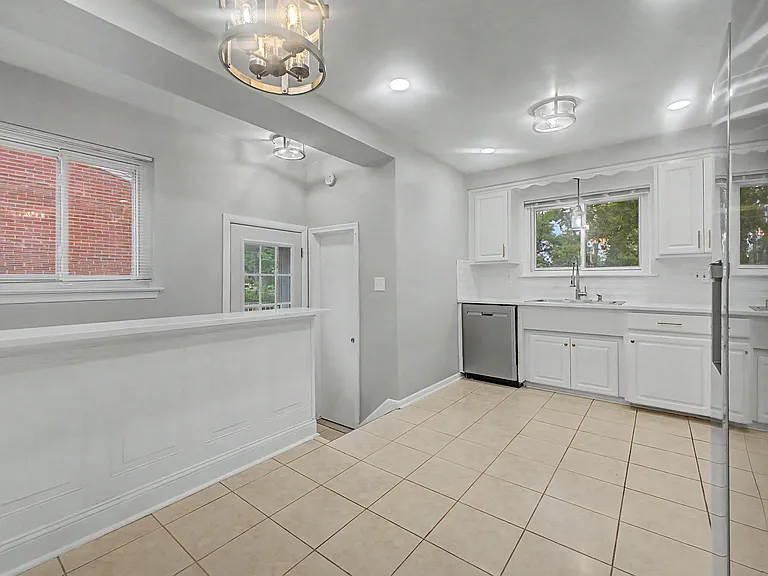 8108 Whitefield St — Photo 8