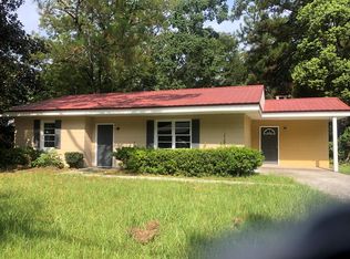 562 S Palm St, Jesup, GA 31546