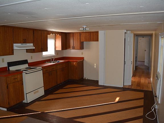 2nd image of 1534 Eagles Nest Ln