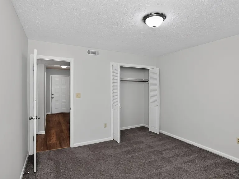 104 Montclair Dr — Photo 19