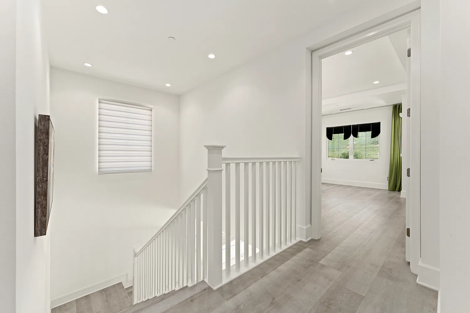 4 bed, 2548 sqft, $7,500 — Photo 2