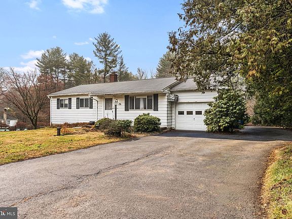 2nd image of 215 Landenberg Rd