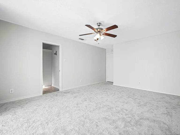 7251 Crooked Oak Dr — Photo 14