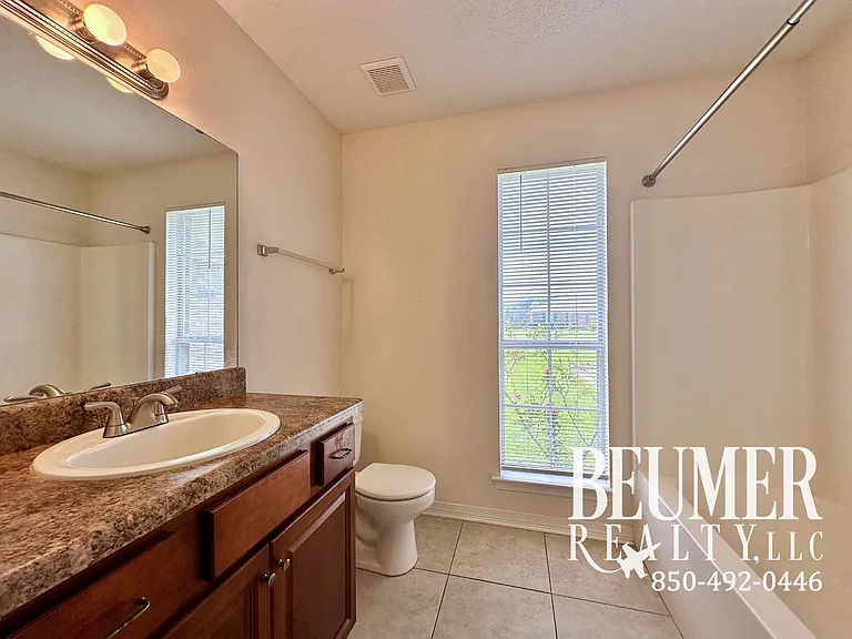 136 Carrier Dr — Photo 19