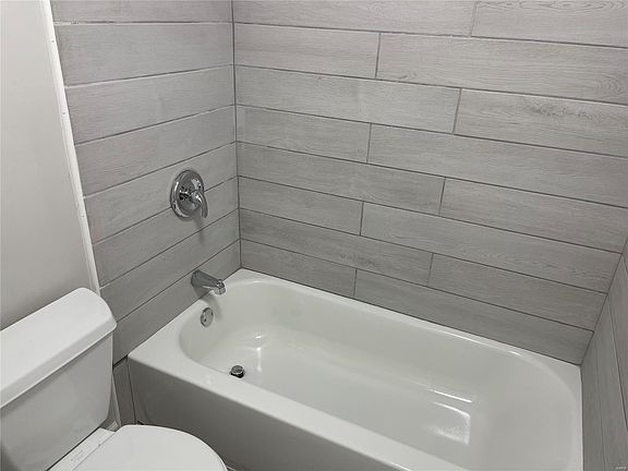 5th image of 12425 Jerries Ln