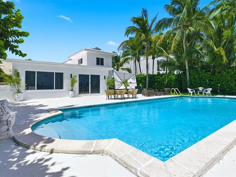 1510 S Treasure Dr — Photo 45