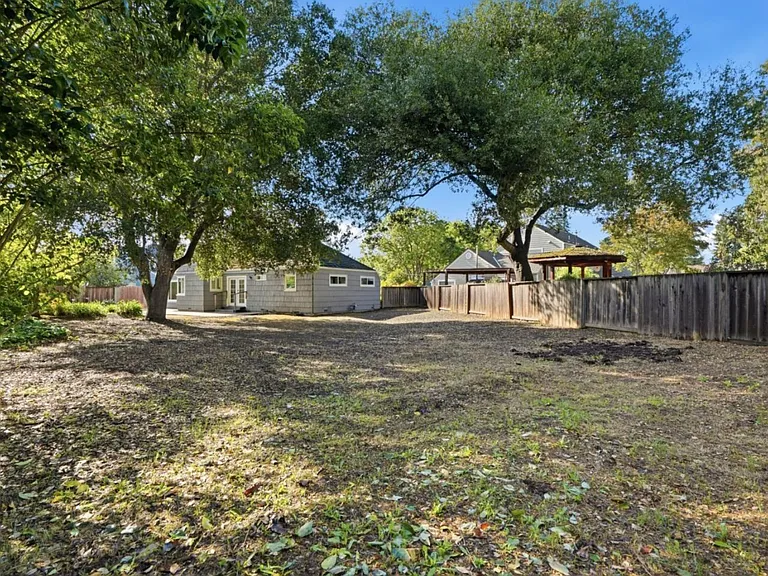 1711 William Henry Ct — Photo 3